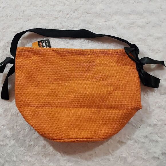 Halloween jute burlap bag with witches feet - Picture 4 of 7